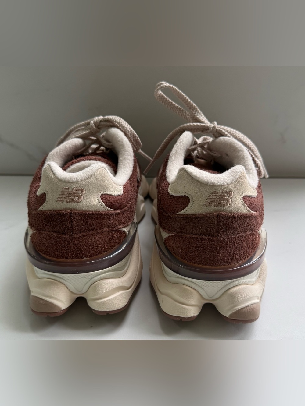 New Balance 9060 Unisex Sneaker Timber Wolf/Rich Oak - Picture 4 of 4